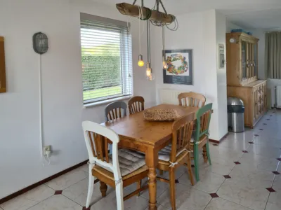 De Touter vakantiehuis in Cadzand Zeeland eethoek keuken