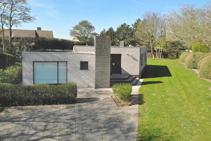 Duindistel vrijstaand vakantiehuis in Cadzand Zeeland voorzijde