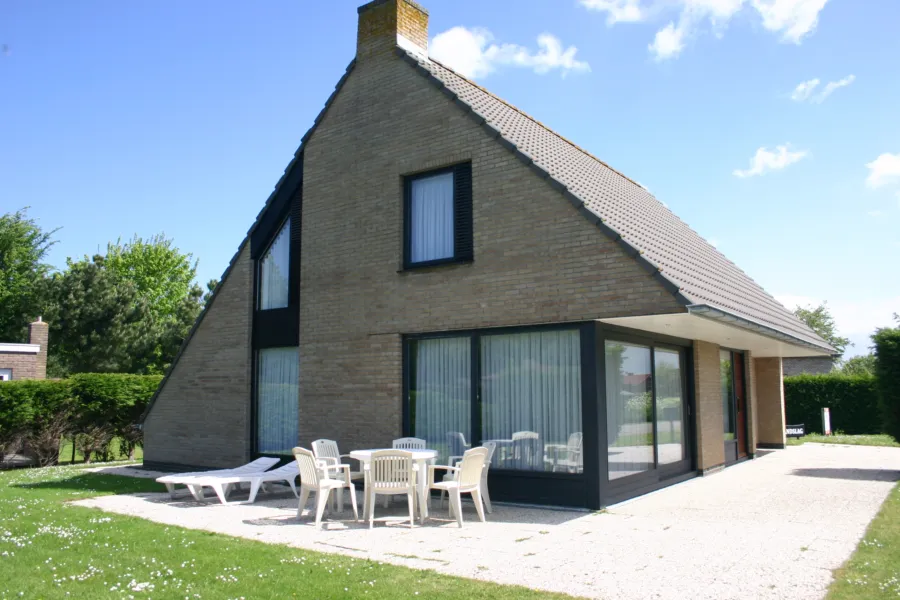 Zandslag vrijstaand vakantiehuis in Cadzand Zeeland