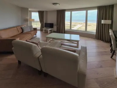 De Wielingen 308 vakantieappartement in Cadzand met zeezicht woonkamer